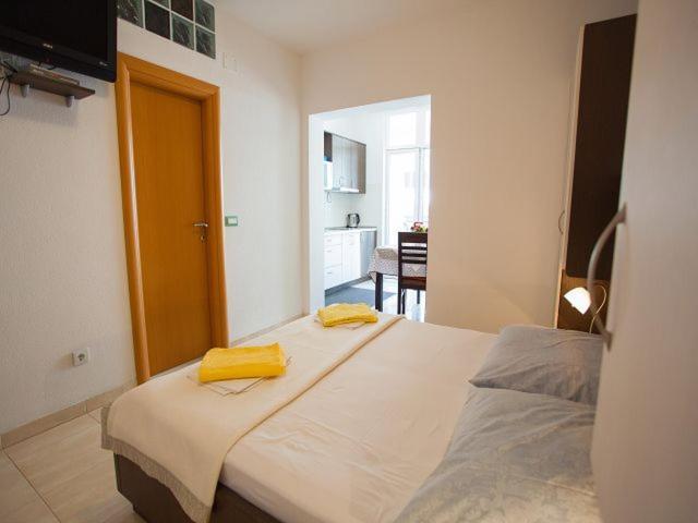 Apartmani Dana Makarska Eksteriør billede