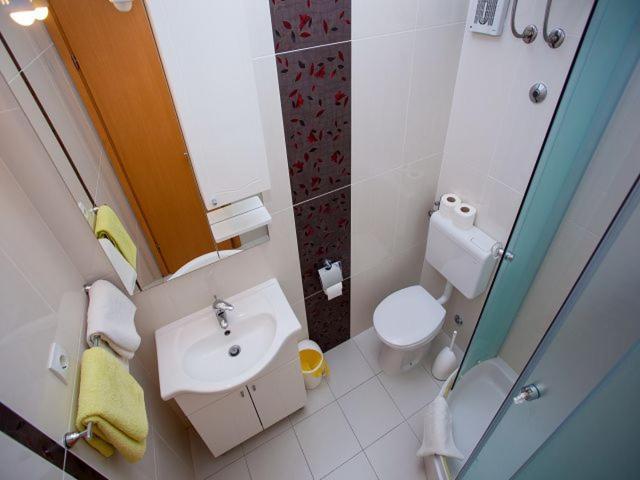Apartmani Dana Makarska Eksteriør billede