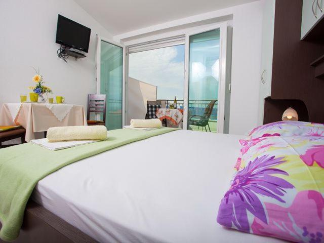 Apartmani Dana Makarska Eksteriør billede
