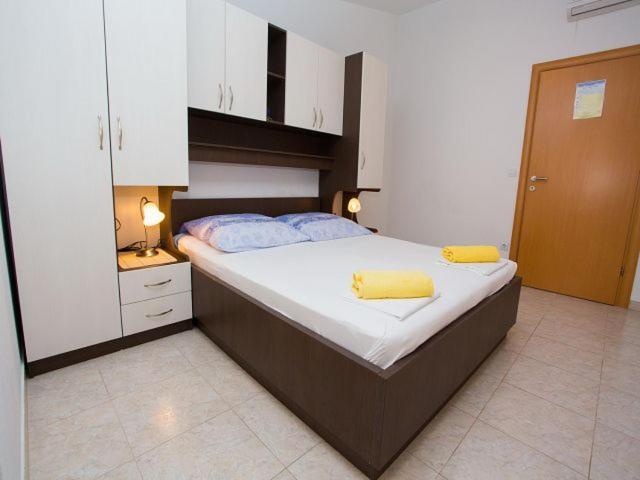 Apartmani Dana Makarska Eksteriør billede