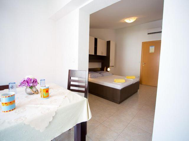 Apartmani Dana Makarska Eksteriør billede