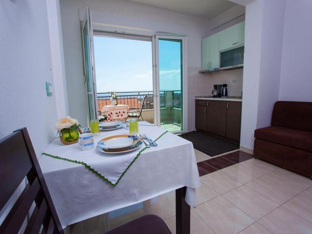 Apartmani Dana Makarska Eksteriør billede