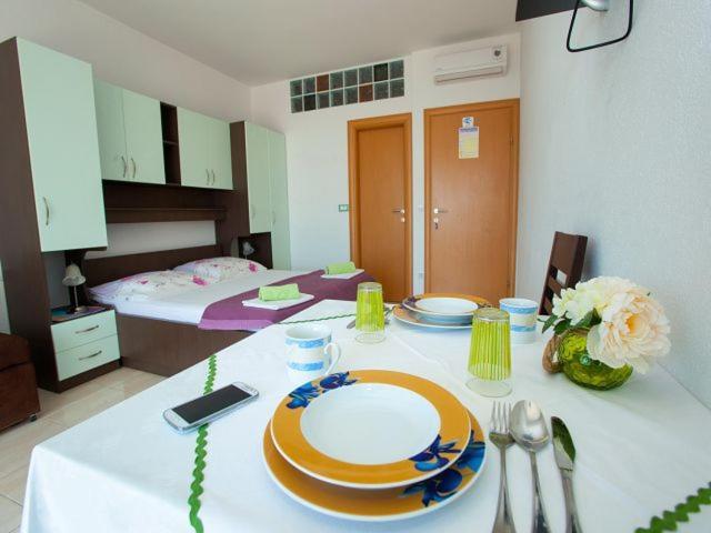 Apartmani Dana Makarska Eksteriør billede